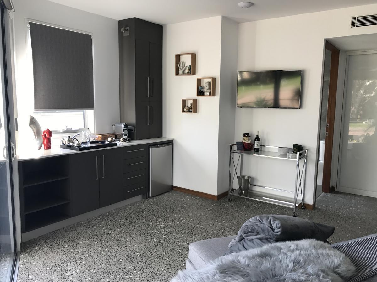 Bulc Boutique Bed & Breakfast 벨몬트 외부 사진
